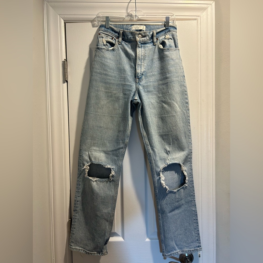Abercrombie & Fitch Women’s Curve love Ripped Light Blue Jeans